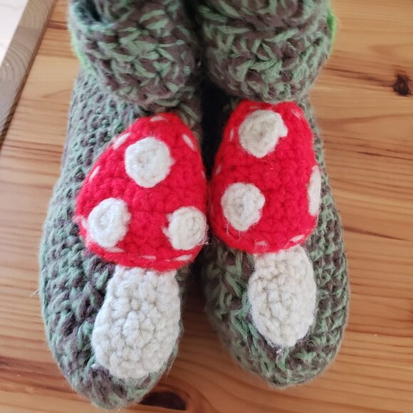 Handmade Knit Mushroom Slippers Fit Kids Size US 2 Youth - Picture 4 of 6